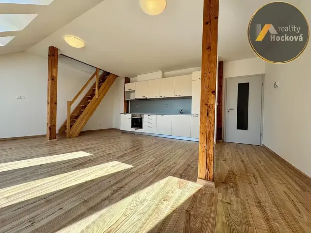 Prodej bytu 2+kk, Praha - Libeň, Zenklova, 81 m2