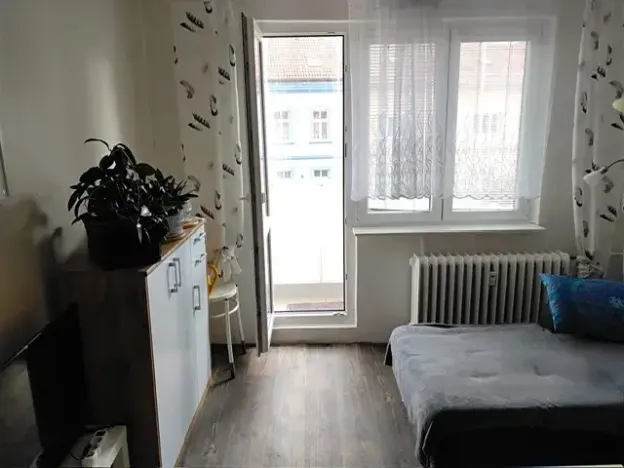 Pronájem bytu 1+1, Slaný, Plynárenská, 35 m2