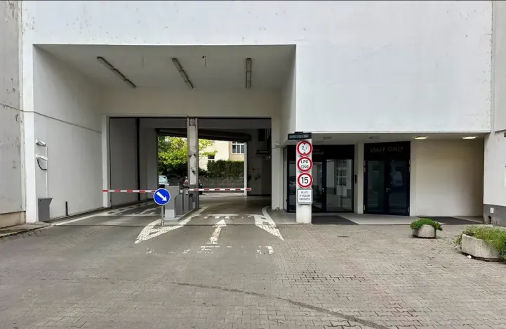 Pronájem garážového stání, Brno, Lidická, 14 m2