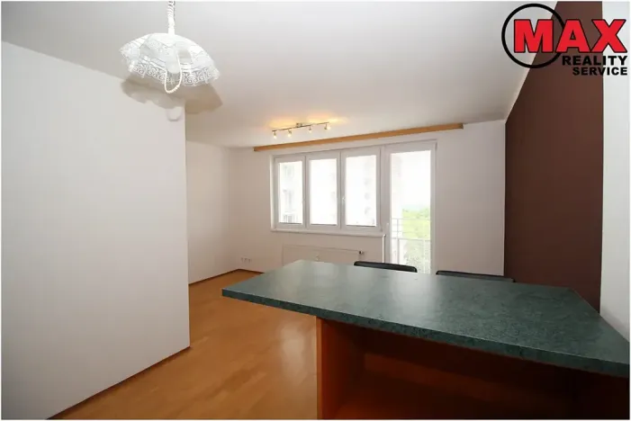 Pronájem bytu 1+kk, Praha - Troja, Hnězdenská, 36 m2