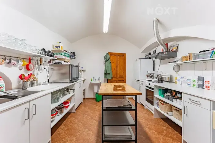 Prodej podílu restaurace, Štíty, nám. Míru, 59 m2
