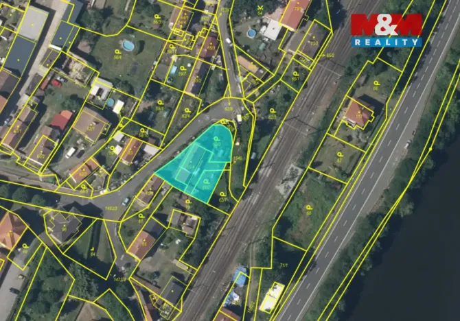Prodej rodinného domu, Prackovice nad Labem, 200 m2