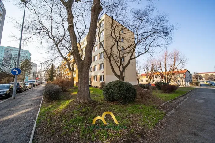 Pronájem bytu 2+kk, Praha - Strašnice, Pod strání, 43 m2