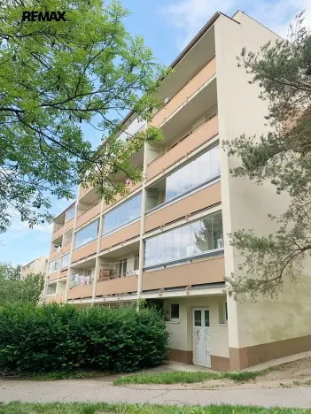 Pronájem bytu 2+kk, Praha - Motol, Weberova, 39 m2