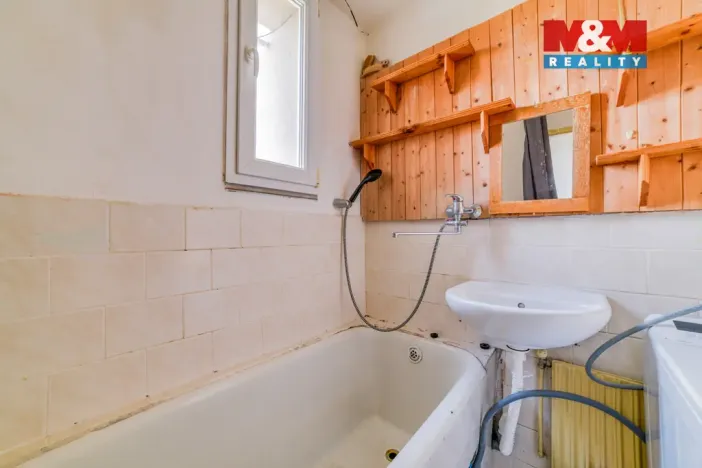 Prodej bytu 1+1, Cheb, Hviezdoslavovo náměstí, 38 m2