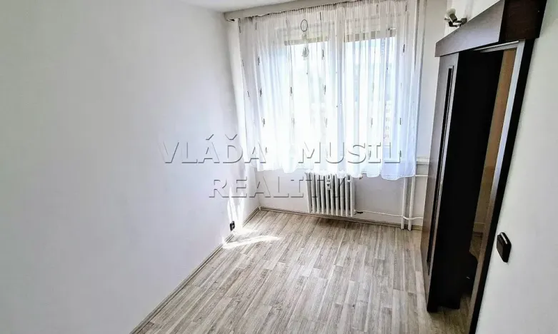 Pronájem bytu 2+kk, Praha - Kamýk, Zárubova, 42 m2