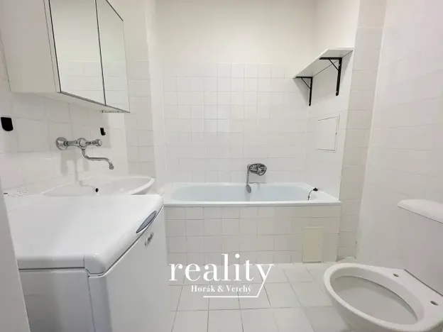 Pronájem bytu 1+kk, Znojmo, Smetanova, 27 m2