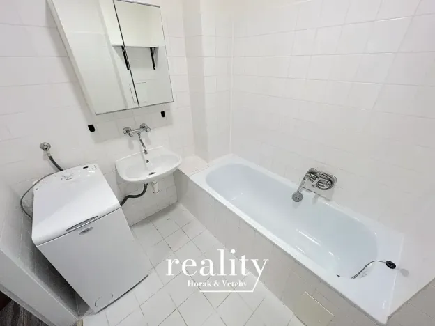 Pronájem bytu 1+kk, Znojmo, Smetanova, 27 m2