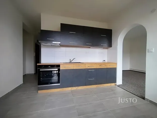 Pronájem bytu 4+1, Přeštěnice, 74 m2