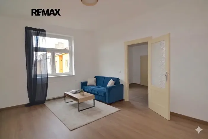 Pronájem bytu 2+kk, Praha - Žižkov, Jeseniova, 48 m2