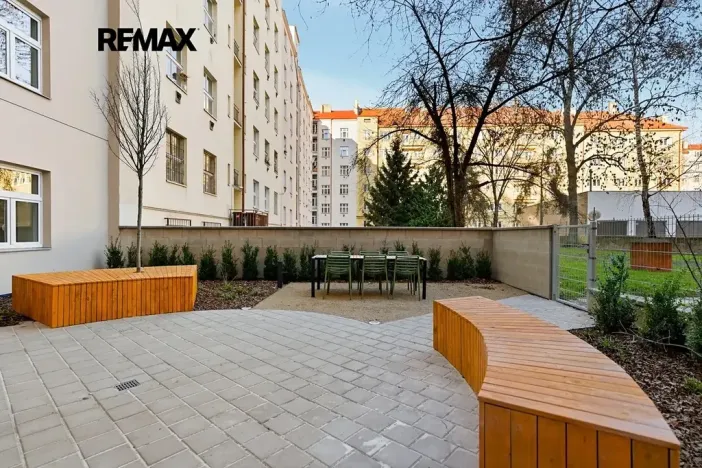 Pronájem bytu 2+kk, Praha - Žižkov, Jeseniova, 48 m2