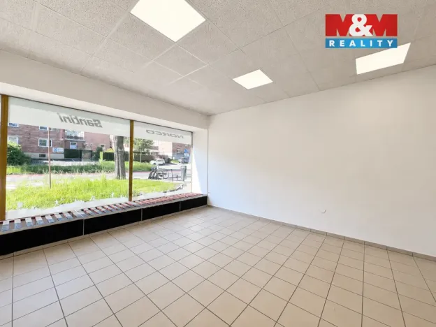 Pronájem obchodního prostoru, Zlín, třída Tomáše Bati, 119 m2