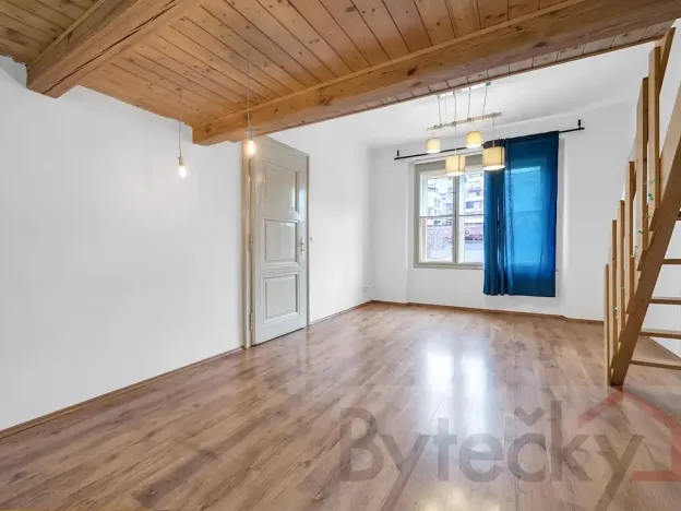 Pronájem bytu 2+kk, Praha - Libeň, U svobodárny, 69 m2