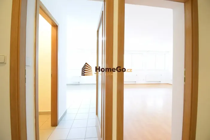 Pronájem bytu 1+kk, Praha - Troja, K Haltýři, 59 m2