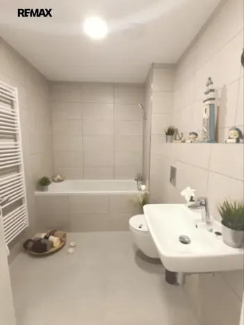 Pronájem bytu 1+kk, Praha - Uhříněves, Douchova, 30 m2
