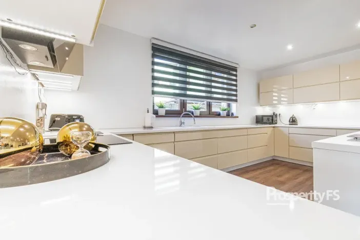 Prodej rodinného domu, Kyselovice, 290 m2
