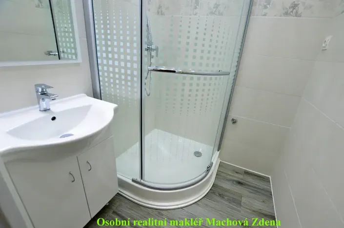 Pronájem bytu 2+1, Praha - Malešice, Káranská, 56 m2