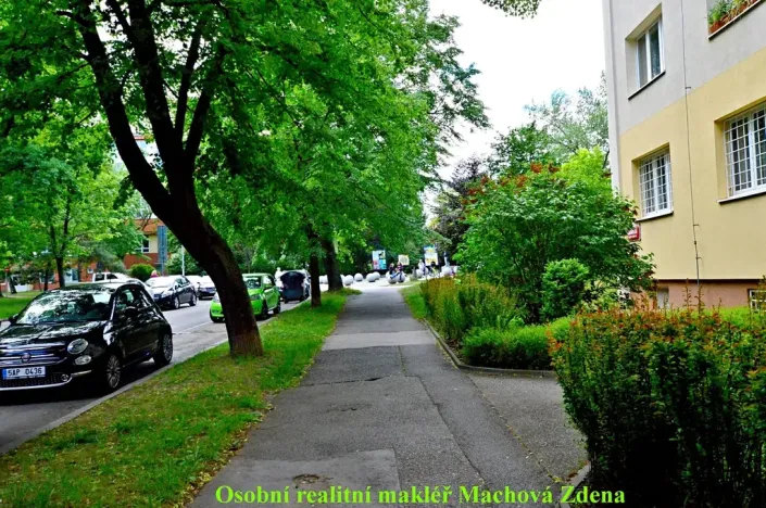 Pronájem bytu 2+1, Praha - Malešice, Káranská, 56 m2