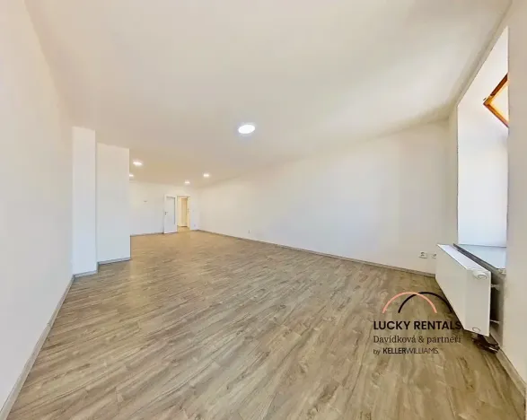 Pronájem bytu 2+kk, Moravská Třebová, nám. T. G. Masaryka, 97 m2