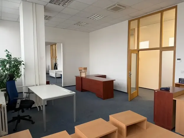 Pronájem kanceláře, Brno, Cejl, 120 m2
