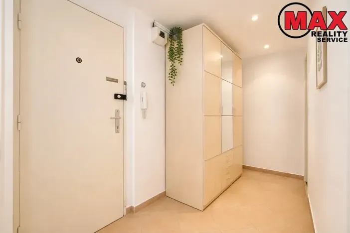 Pronájem bytu 1+1, Praha - Vršovice, K louži, 35 m2