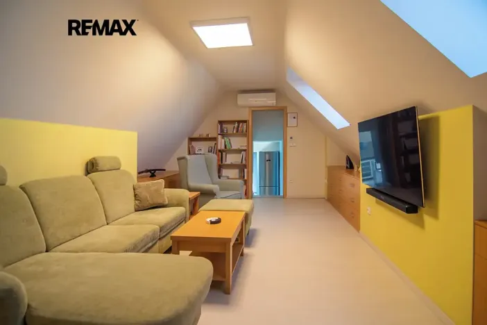 Prodej komerční nemovitosti, Valtice, Boční, 500 m2