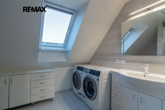 Prodej komerční nemovitosti, Valtice, Boční, 500 m2