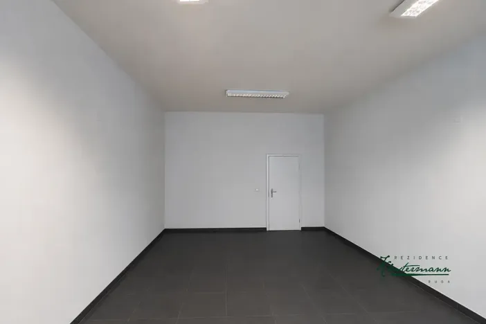 Prodej obchodního prostoru, Železná Ruda, Klostermannovo náměstí, 52 m2