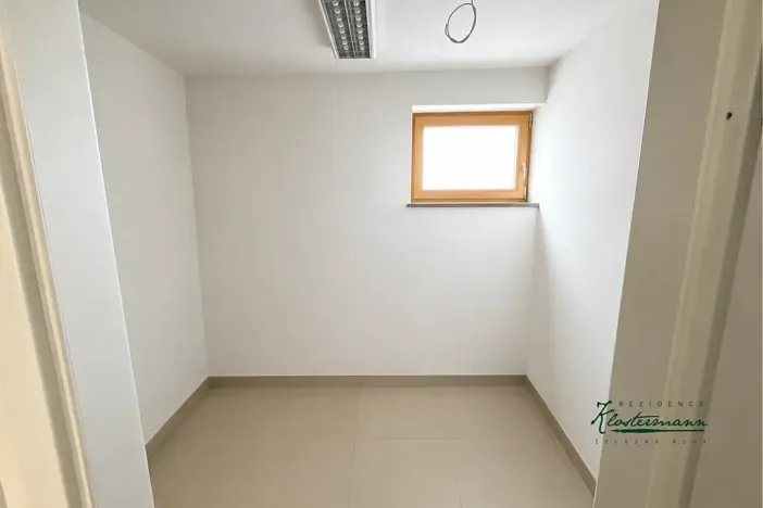 Prodej obchodního prostoru, Železná Ruda, Klostermannovo náměstí, 52 m2