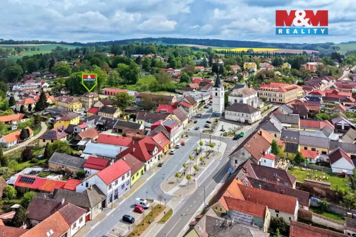 Prodej rodinného domu, Černovice, Táborská, 330 m2