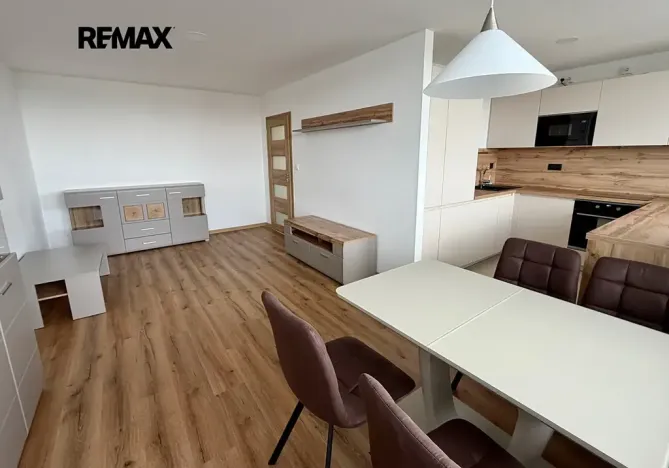 Pronájem bytu 3+kk, Praha - Strašnice, Gutova, 67 m2