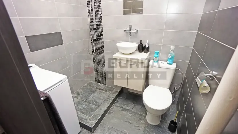Pronájem bytu 2+kk, Neratovice, 30 m2