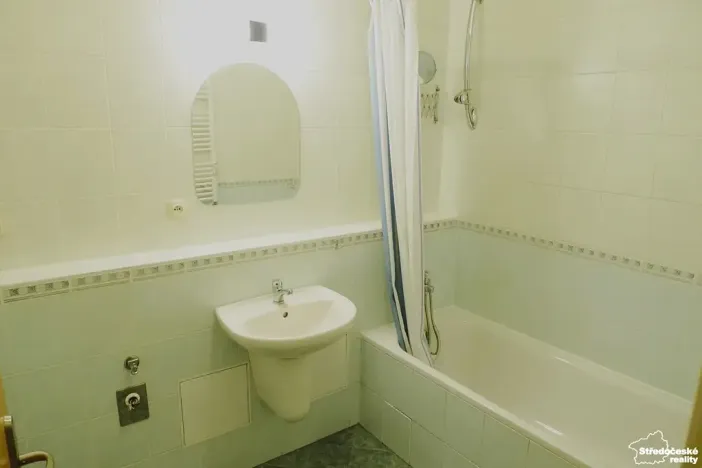 Pronájem bytu 3+kk, Praha - Vysočany, Pod Harfou, 74 m2