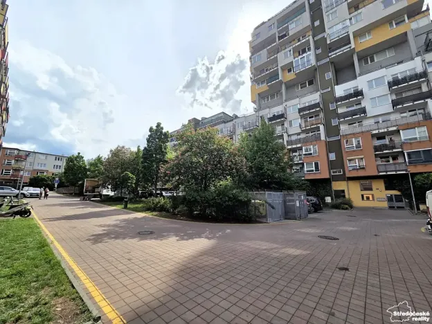 Pronájem bytu 3+kk, Praha - Vysočany, Pod Harfou, 74 m2