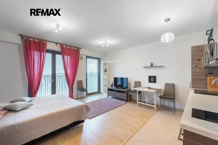 Pronájem bytu 1+kk, Praha - Žižkov, Olšanská, 37 m2