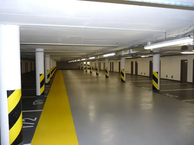 Pronájem garážového stání, Praha - Vinohrady, Korunní, 15 m2