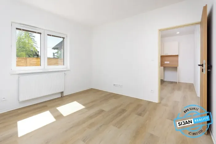Pronájem bytu 1+1, Opava, Krnovská, 24 m2