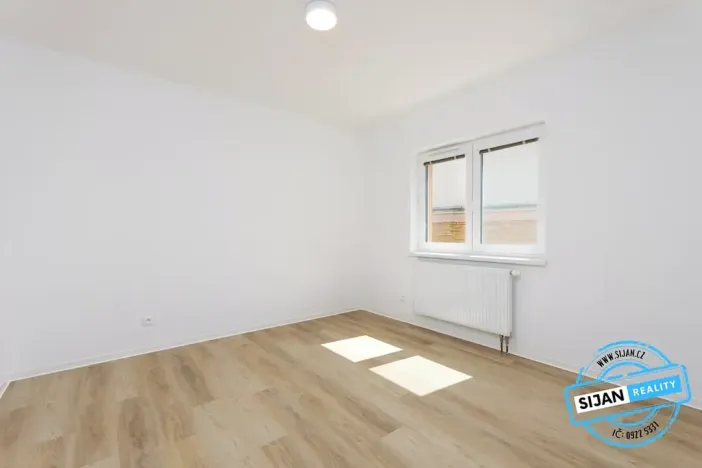 Pronájem bytu 1+1, Opava, Krnovská, 24 m2