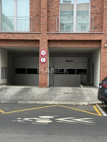Pronájem bytu 2+kk, Praha - Karlín, Křižíkova, 66 m2