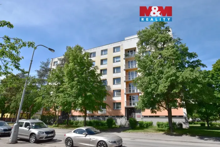 Pronájem bytu 2+kk, Hradec Králové - Nový Hradec Králové, Brožíkova, 34 m2