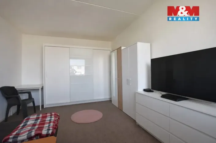 Pronájem bytu 2+kk, Hradec Králové - Nový Hradec Králové, Brožíkova, 34 m2