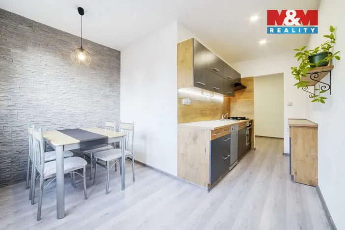 Prodej bytu 2+1, Tachov, Bělojarská, 56 m2