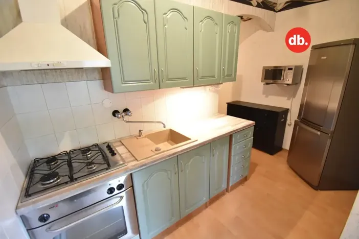 Pronájem bytu 1+1, Karlovy Vary, Maďarská, 36 m2