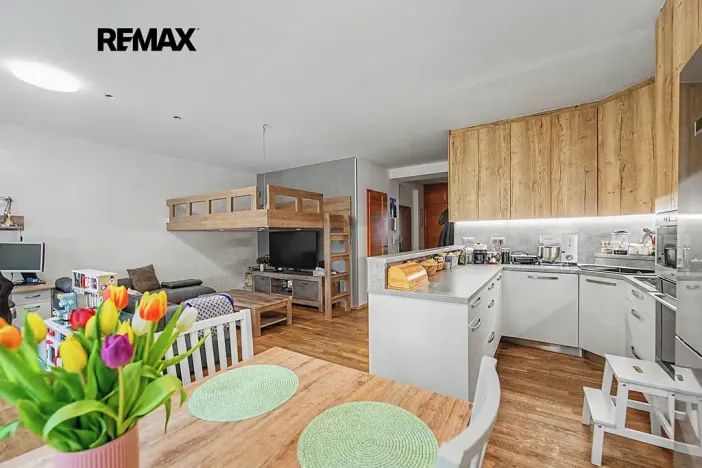 Prodej bytu 2+kk, Kamenice, Jednosměrná, 72 m2