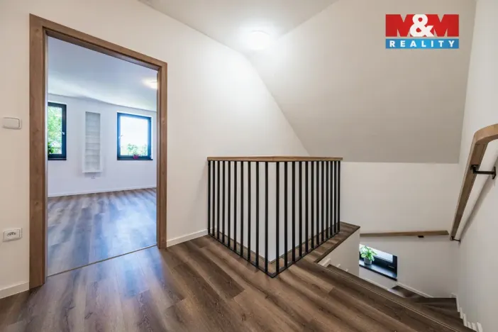 Prodej rodinného domu, Kamenice nad Lipou, Dobšova, 210 m2