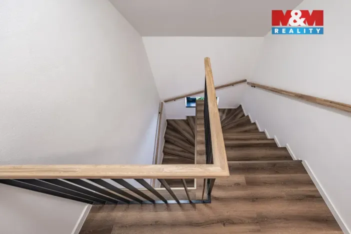 Prodej rodinného domu, Kamenice nad Lipou, Dobšova, 210 m2