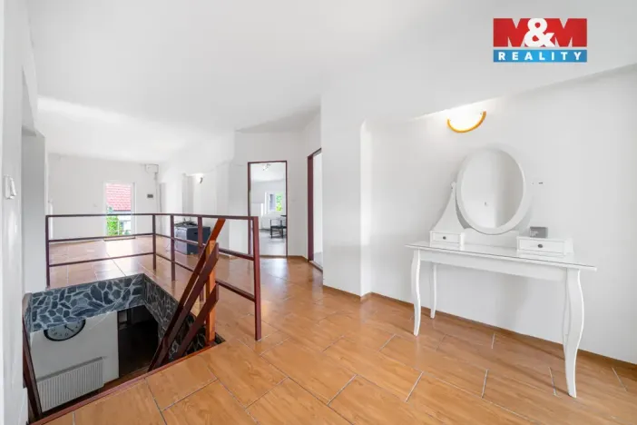 Prodej rodinného domu, Radonice - Vintířov, 312 m2