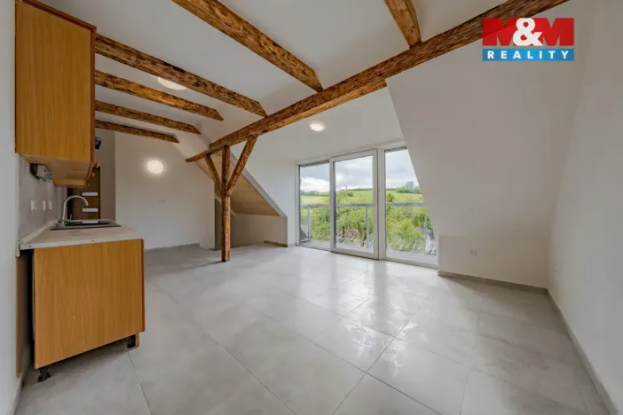 Prodej bytu 4+kk, Krhová, Hlavní, 81 m2