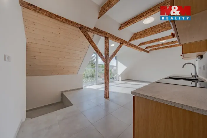 Prodej bytu 4+kk, Krhová, Hlavní, 81 m2