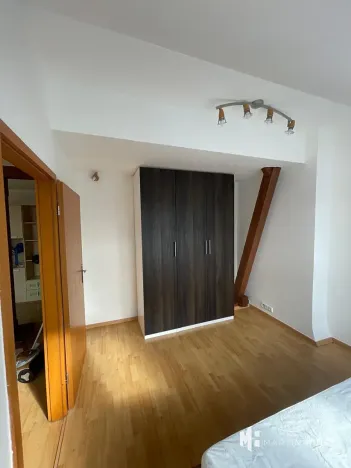 Pronájem bytu 2+kk, Praha - Vršovice, Bělocerkevská, 60 m2